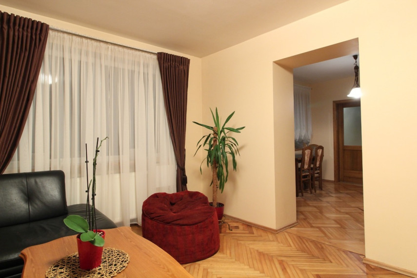 Parduodamas namas Taikos g., Tauragės m., Tauragės r. sav., 180.8 m2 ploto, 2 aukštai 2
