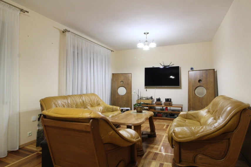 Parduodamas namas Taikos g., Tauragės m., Tauragės r. sav., 180.8 m2 ploto, 2 aukštai 5