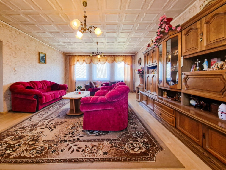 Parduodamas namas Laisvės g., Mažeikių m., Mažeikių r. sav., 199.31 m2 ploto, 1 aukštai 9