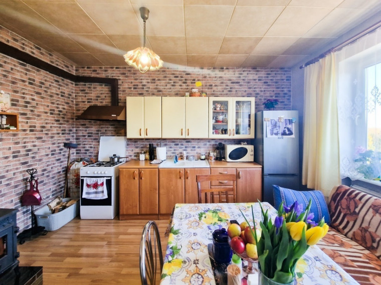 Parduodamas namas Laisvės g., Mažeikių m., Mažeikių r. sav., 199.31 m2 ploto, 1 aukštai 15