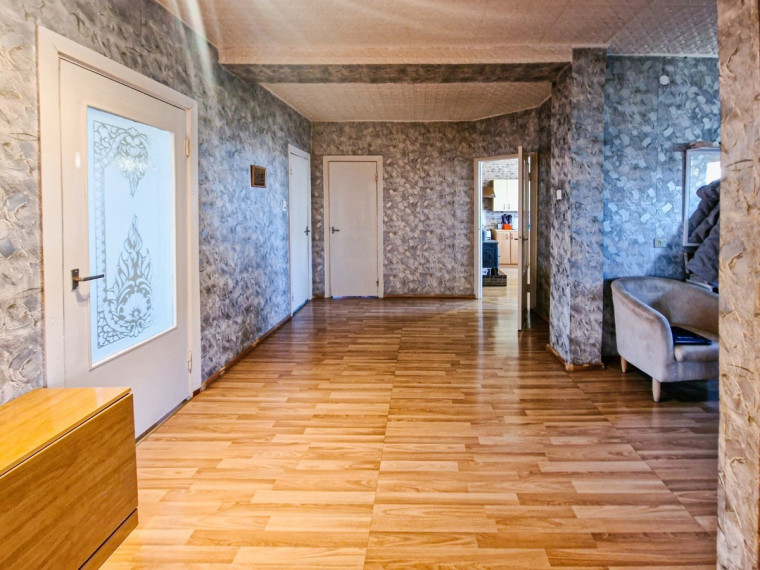 Parduodamas namas Laisvės g., Mažeikių m., Mažeikių r. sav., 199.31 m2 ploto, 1 aukštai 16