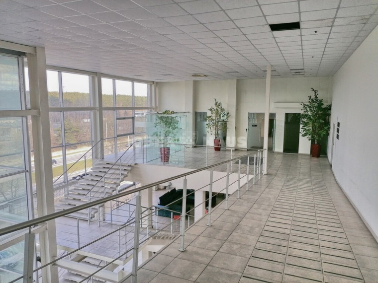 Nuomojamos administracinės patalpos Savanorių pr., Žemieji Paneriai, Vilniaus m., Vilniaus m. sav., 200 m2 ploto 2