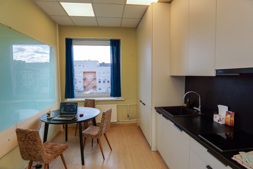 Nuomojamos administracinės, kitos paskirties patalpos Savanorių a., Centras, Panevėžio m., Panevėžio m. sav., 74.21 m2 ploto 14