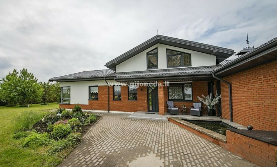 Parduodamas namas Klemiškės II k., Klaipėdos r. sav., 301 m2 ploto, 2 aukštai 1