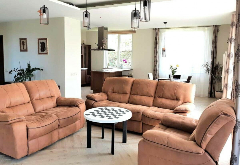 Parduodamas namas Radailių k., Klaipėdos r. sav., 188 m2 ploto, 2 aukštai 4