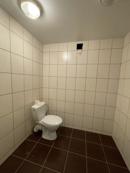 Už labai patrauklią kainą parduodamos patalpos J. Basanavičiaus g., Papilės mstl., 211.99 kv.m ploto 16