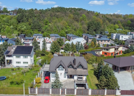 Parduodamas namas Antagynės g., Žemutiniai Kaniūkai, Kauno m., Kauno m. sav., 312.5 m2 ploto, 2 aukštai
