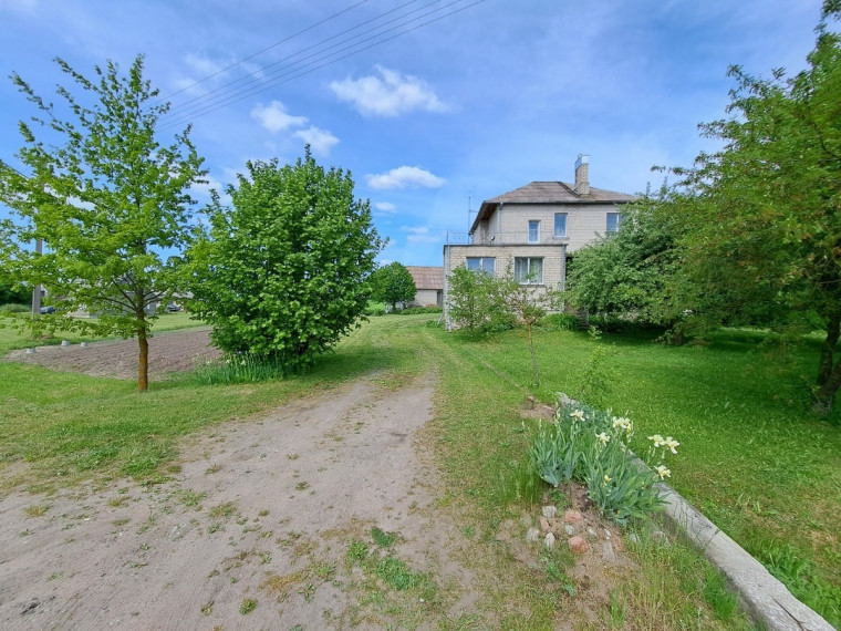 Parduodamas namas Savanorių, Naujosios Kirsnos k., Lazdijų r. sav., 226 m2 ploto, 2 aukštai 2