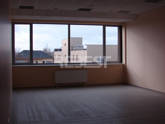Nuomojamos administracinės, paslaugų, prekybos patalpos Tilžės g., Centras, Šiaulių m., Šiaulių m. sav., 56.1 m2 ploto 5