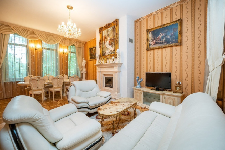 Parduodamas namas Dubliškių g., Lazdynai, Vilniaus m., Vilniaus m. sav., 580 m2 ploto, 2 aukštai 5