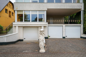 Parduodamas namas Dubliškių g., Lazdynai, Vilniaus m., Vilniaus m. sav., 580 m2 ploto, 2 aukštai 42