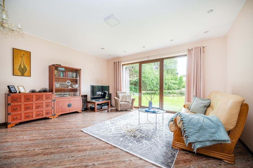 Parduodamas namas Riešės 7-oji g., Grikienių k., Vilniaus r. sav., 230 m2 ploto, 2 aukštai 2