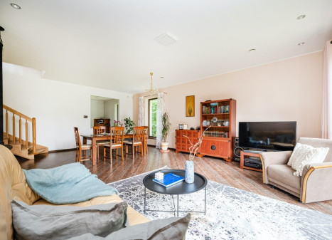 Parduodamas namas Riešės 7-oji g., Grikienių k., Vilniaus r. sav., 230 m2 ploto, 2 aukštai