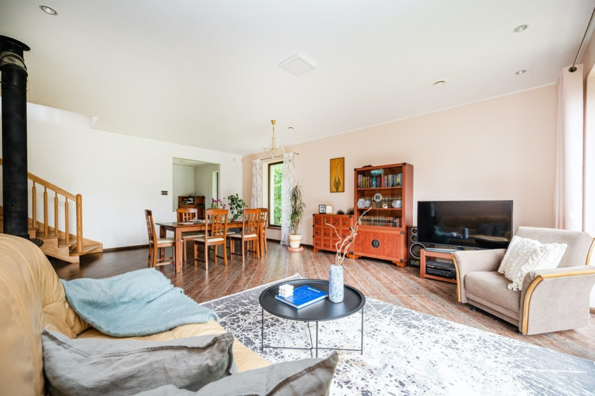 Parduodamas namas Riešės 7-oji g., Grikienių k., Vilniaus r. sav., 230 m2 ploto, 2 aukštai 1