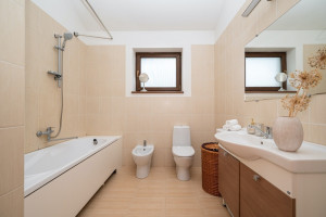 Parduodamas namas Riešės 7-oji g., Grikienių k., Vilniaus r. sav., 230 m2 ploto, 2 aukštai 9