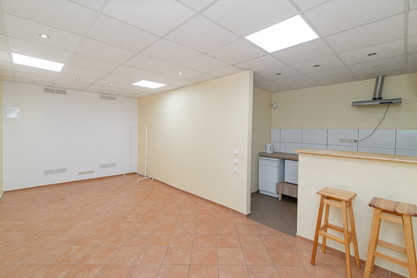 Parduodamos administracinės, gamybinės, paslaugų, prekybos, sandėliavimo patalpos Rygos g., Justiniškės, Vilniaus m., Vilniaus m. sav., 518 m2 ploto 11