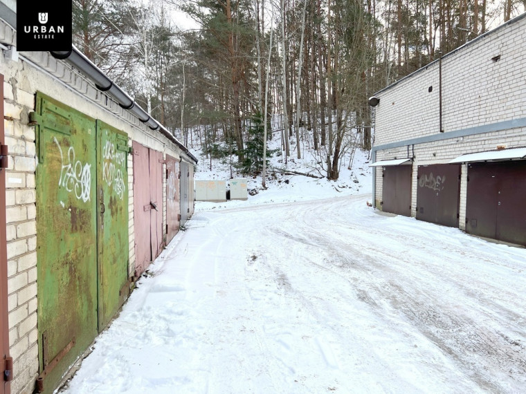 Parduodamas mūrinis garažas Antakalnyje šalia troleibusų parko, Žalgirio sporto bazės 1