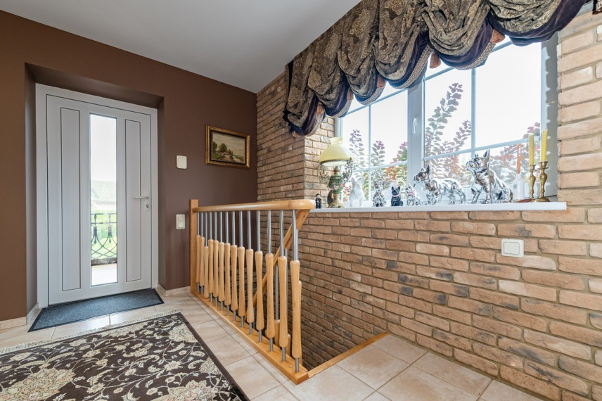 Parduodamas namas Vakaro g., Dainių k., Jurbarko r. sav., 223.96 m2 ploto, 2 aukštai 26
