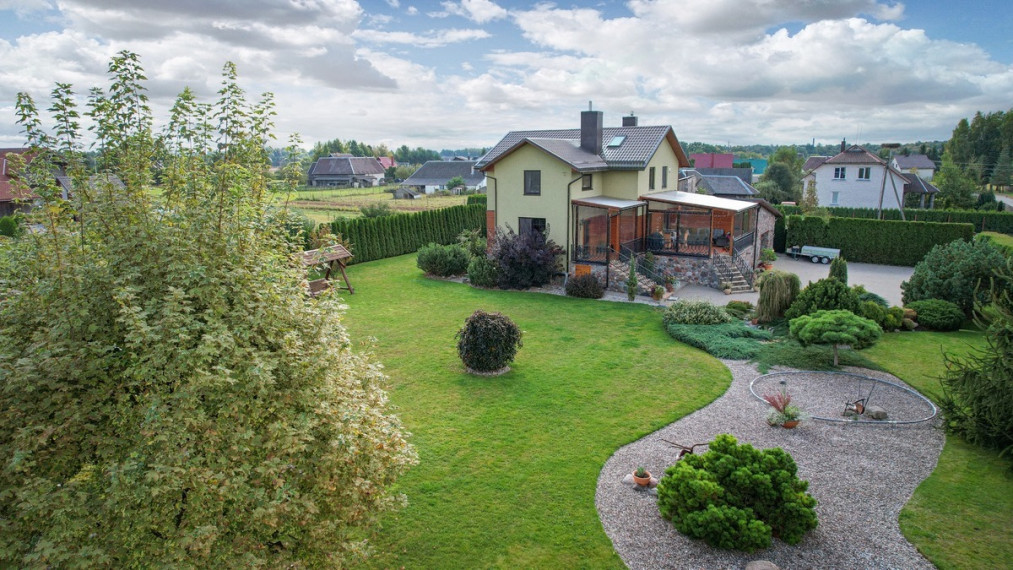 Parduodamas namas Vakaro g., Dainių k., Jurbarko r. sav., 223.96 m2 ploto, 2 aukštai 1