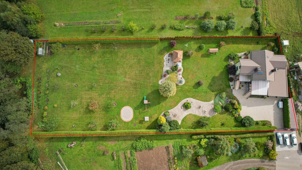 Parduodamas namas Vakaro g., Dainių k., Jurbarko r. sav., 223.96 m2 ploto, 2 aukštai 2