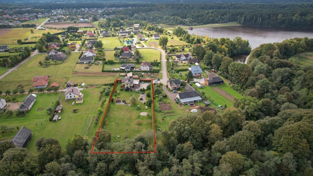Parduodamas namas Vakaro g., Dainių k., Jurbarko r. sav., 223.96 m2 ploto, 2 aukštai 40