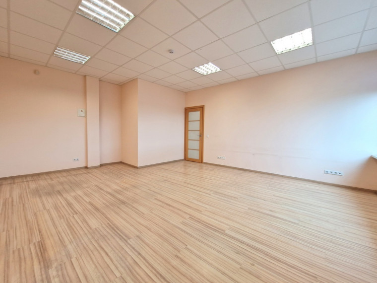 Nuomojamos administracinės patalpos Kirtimų g., Kirtimai, Vilniaus m., Vilniaus m. sav., 300 m2 ploto 4