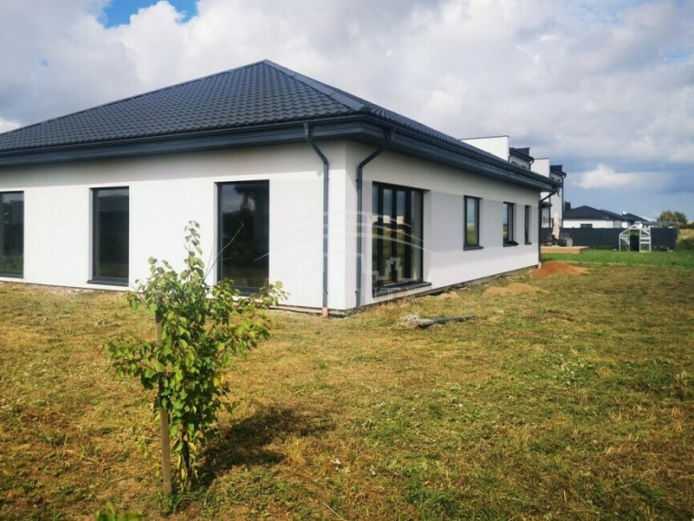 Parduodamas namas Klaipėdos r. sav., 250 m2 ploto, 1 aukštai 2