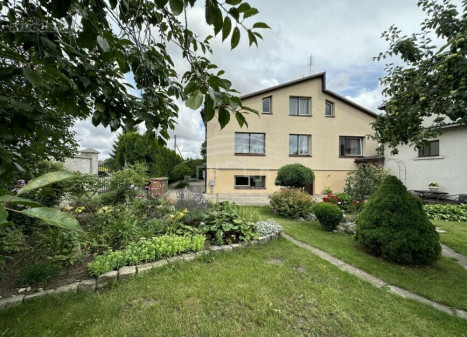 Parduodamas namas Kretingos m., Kretingos r. sav., 170 m2 ploto, 3 aukštai