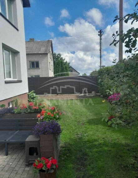 Parduodamas namas J. Basanavičiaus g., Gargždų m., Klaipėdos r. sav., 170 m2 ploto, 2 aukštai 2