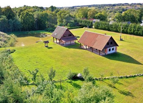 Parduodamas namas Šeimyniškių k., Utenos r. sav., 150.00 m² ploto 2 kambariai