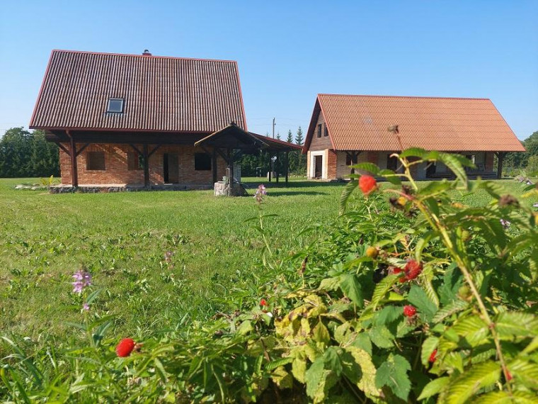 Parduodamas namas Šeimyniškių k., Utenos r. sav., 150.00 m² ploto 2 kambariai 20