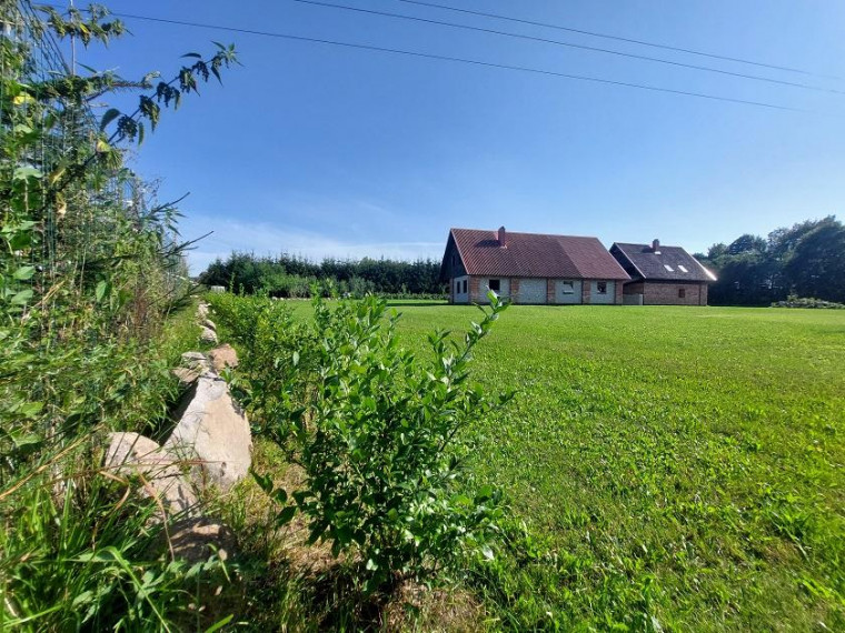 Parduodamas namas Šeimyniškių k., Utenos r. sav., 150.00 m² ploto 2 kambariai 24