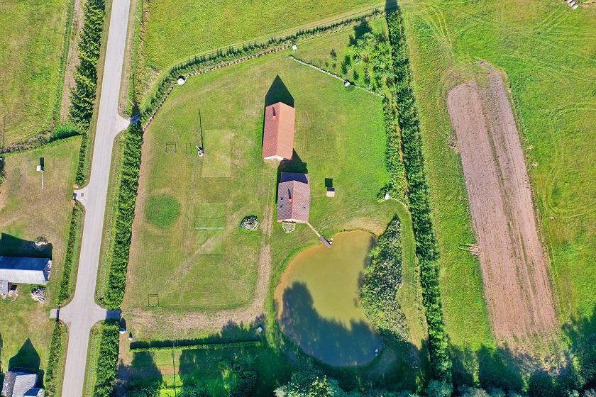 Parduodamas namas Šeimyniškių k., Utenos r. sav., 150.00 m² ploto 2 kambariai 6