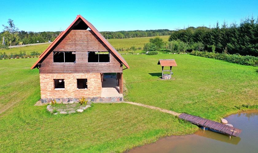 Parduodamas namas Šeimyniškių k., Utenos r. sav., 150.00 m² ploto 2 kambariai 8