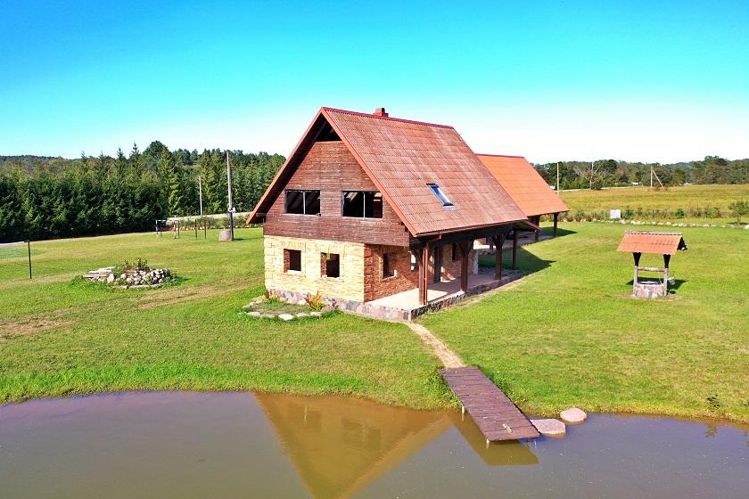 Parduodamas namas Šeimyniškių k., Utenos r. sav., 150.00 m² ploto 2 kambariai 10