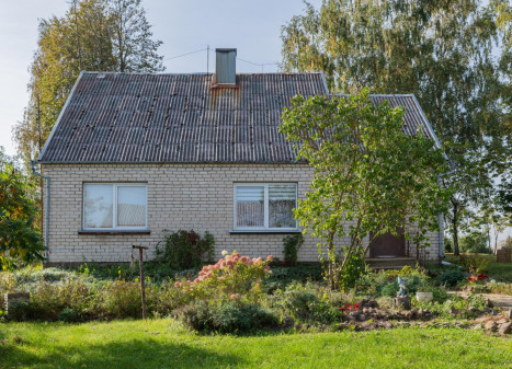Parduodamas namas Alyvų g., Karklėnų mstl., Kelmės r. sav., 70.40 m² ploto 3 kambariai