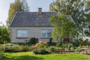 Parduodamas namas Alyvų g., Karklėnų mstl., Kelmės r. sav., 70.40 m² ploto 3 kambariai 1