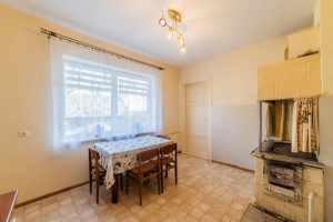Parduodamas namas Alyvų g., Karklėnų mstl., Kelmės r. sav., 70.40 m² ploto 3 kambariai 10