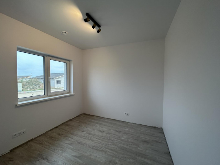 Parduodamas namas Klausmylių vs., Klaipėdos r. sav., 80.00 m² ploto 4 kambariai 12