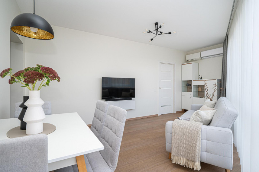Parduodamas butas Sakalų g., Žvėrynas, Vilniaus m., Vilniaus m. sav., 57.37 m² ploto 3 kambariai 4