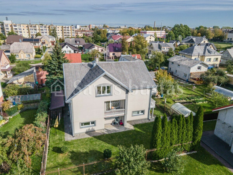 Parduodamas namas Miško g., Šiaulių m., Šiaulių m. sav., 332.93 m2 ploto, 2 aukštai 2