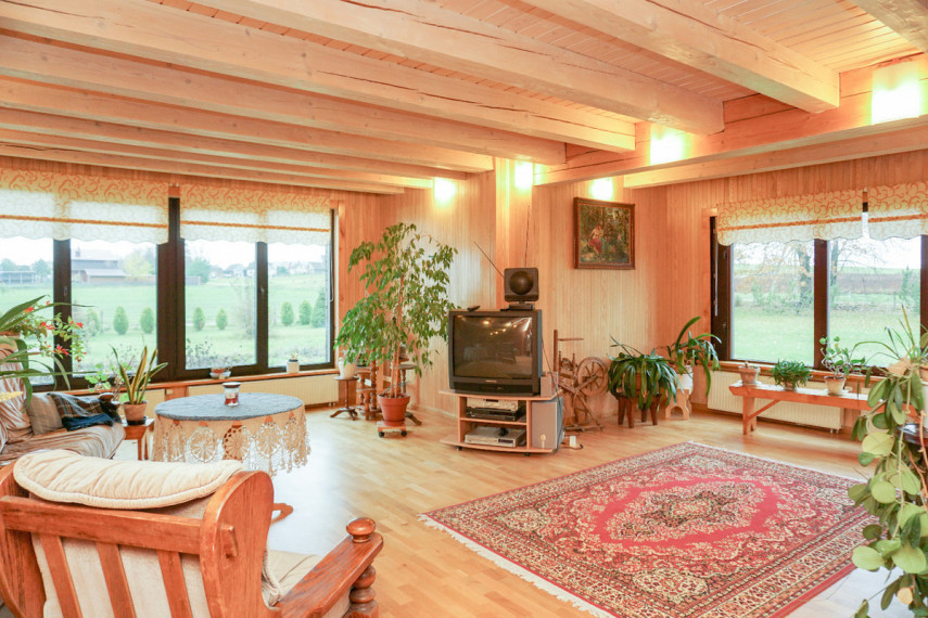 Parduodamas namas Parko g., Maneikių k., Kelmės r. sav., 220.67 m2 ploto, 1 aukštai 7