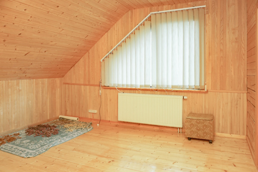 Parduodamas namas Parko g., Maneikių k., Kelmės r. sav., 220.67 m2 ploto, 1 aukštai 15