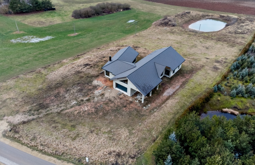Parduodamas namas Rytmečio g., Butkūnų k., Alytaus r. sav., 296.34 m2 ploto, 1 aukštai 21