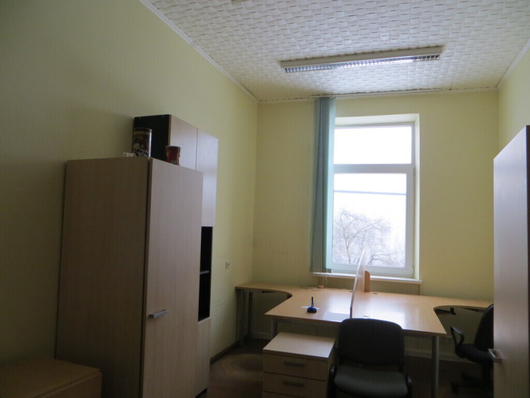 Nuomojamos įvairios paskirties patalpos  Utenoje, Užpalių g. nuo 20 kv.m. ploto 13