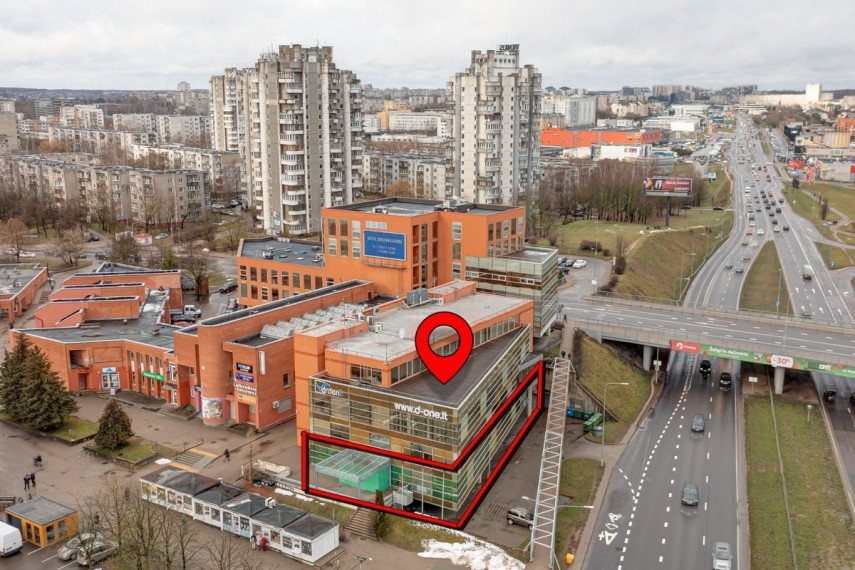 Parduodamos administracinės, paslaugų, prekybos patalpos Ukmergės g., Šeškinė, Vilniaus m., Vilniaus m. sav., 712 m2 ploto 1