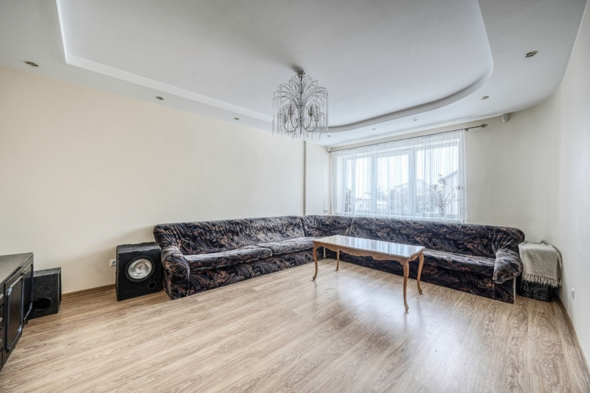 Parduodamas namas Smilgų g., Ukmergės m., Ukmergės r. sav., 321.8 m2 ploto, 2 aukštai 8