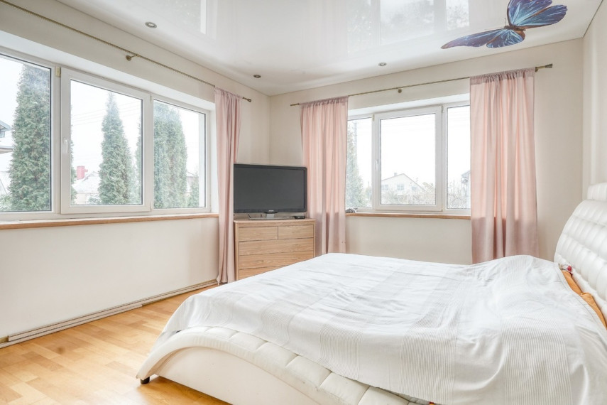 Parduodamas namas Smilgų g., Ukmergės m., Ukmergės r. sav., 321.8 m2 ploto, 2 aukštai 17