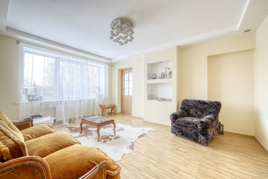 Parduodamas namas Smilgų g., Ukmergės m., Ukmergės r. sav., 321.8 m2 ploto, 2 aukštai 19