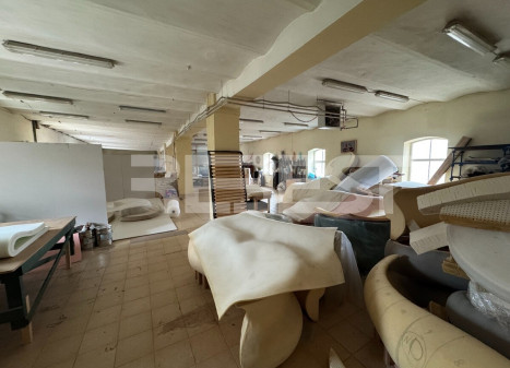 Nuomojamos paslaugų, prekybos patalpos Frenkelių g., Centras, Šiaulių m., Šiaulių m. sav., 530 m2 ploto Nuomojamos paslaugų, prekybos patalpos Frenkelių g., Centras, Šiaulių m., Šiaulių m. sav., 530 m2 ploto